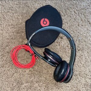 Beats Solo by Dr Dre